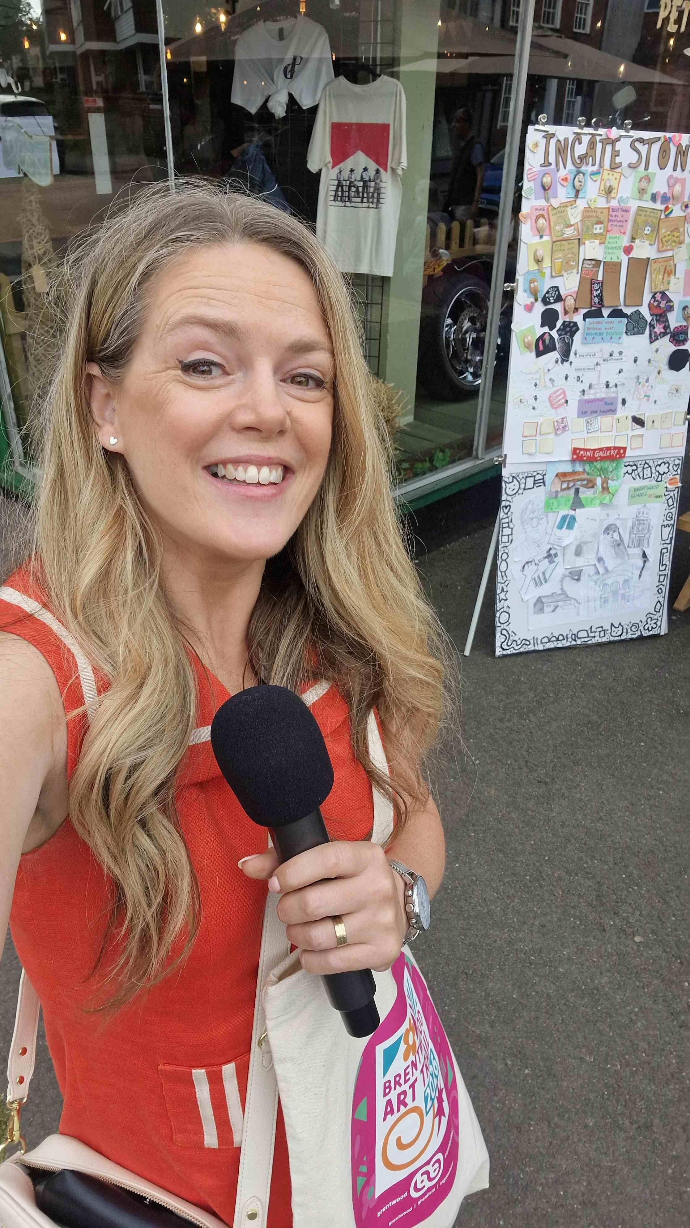 Becky Wash speaking at the Brentwood Art Trail in Ingatestone